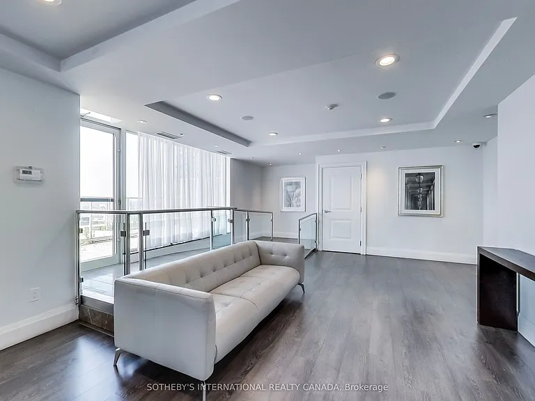85 E Liberty St #720 — Photo 24