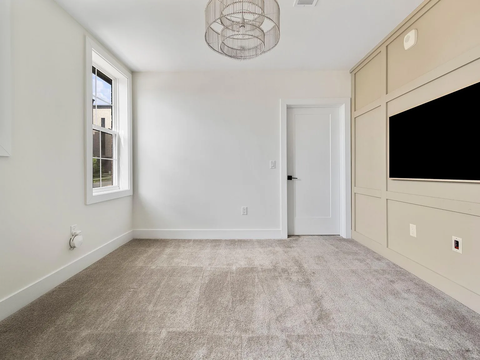 4 bed, 2745 sqft, $4,500 — Photo 4