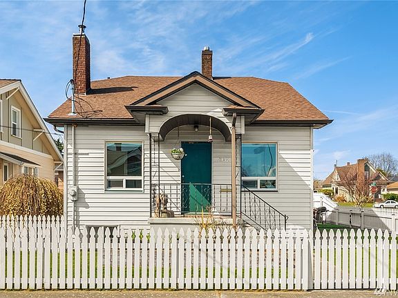 Welcome home! Excellent corner lot in a quiet neighborhood