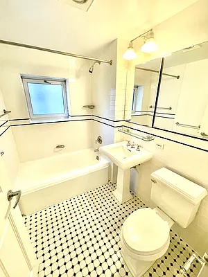 Rented by Addison Property Group | media 14