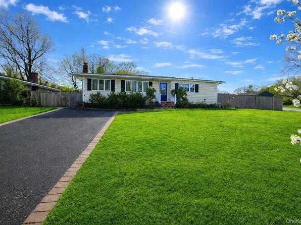 296 Moriches Road, Saint James, NY 11780