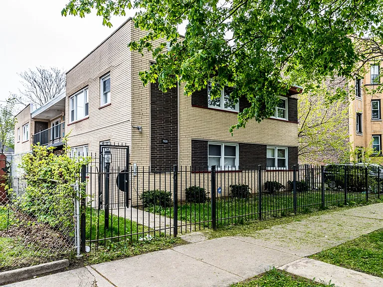 7927 S Ellis — Photo 15