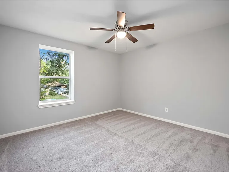 3823 Fernglade Dr — Photo 21