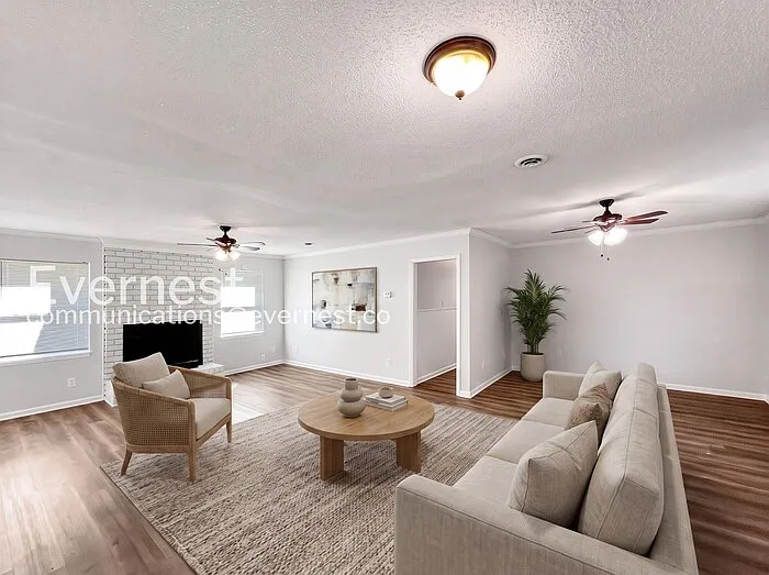 8250 Chesterfield Dr — Photo 3