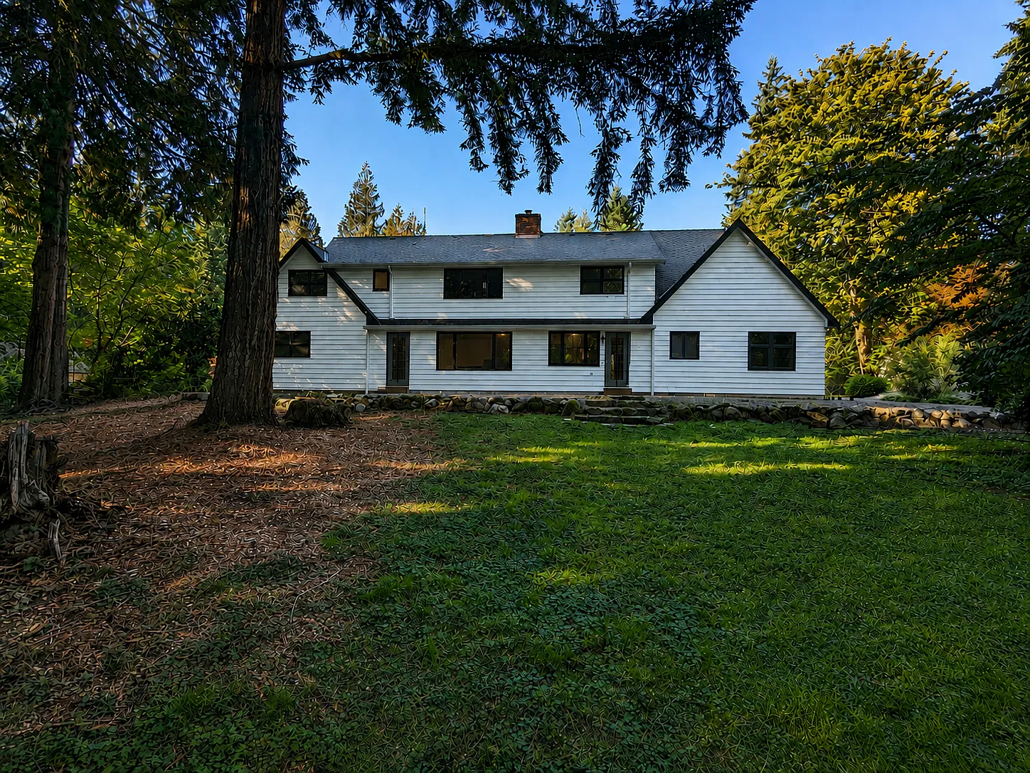 4 bed, 3.5 bath, 4430 sqft, $5,300 — Photo 4