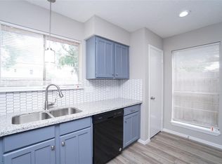 16322 Maplemont Dr, Houston, TX 77095