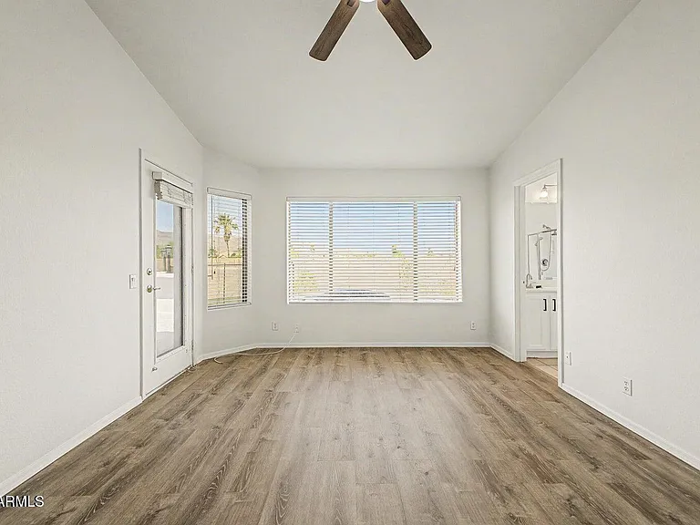 1320 E Cottonwood Ln — Photo 13