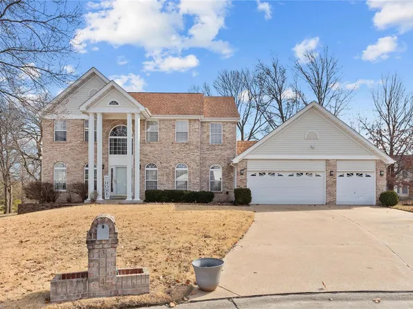 3824 Woodmoor Gardens Ct, Florissant, MO 63034