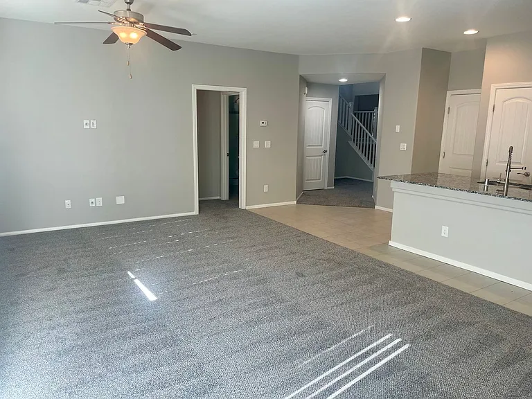 8365 S Pioneer Way — Photo 9
