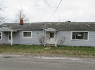 303 W Elm St, Baldwin, IL 62217