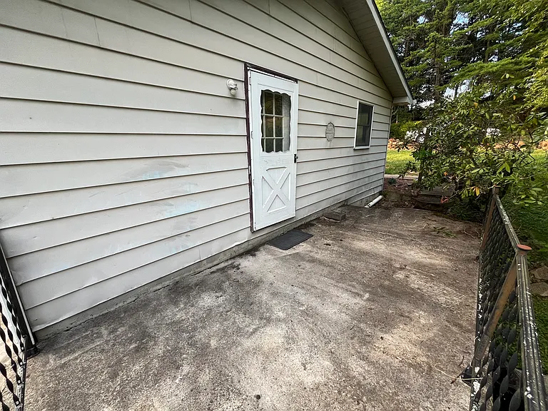 33 Bear Ridge Ln — Photo 14
