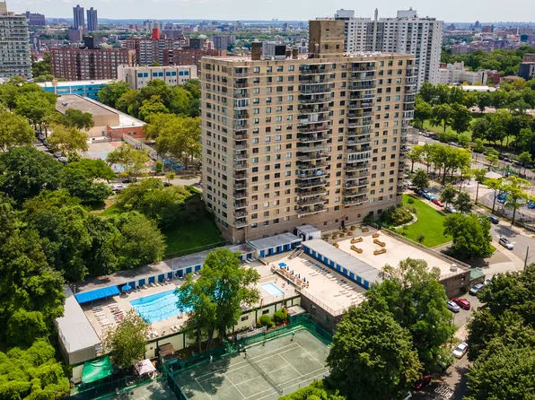 3671 Hudson Manor Terrace image 11 of 13