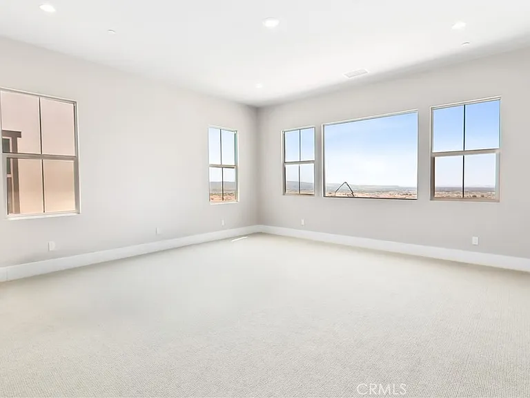127 Oakstone — Photo 14