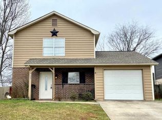 1305 Middlesettlements Rd, Maryville, TN 37801