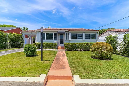 3151 NW Flagler Ter Photo 1