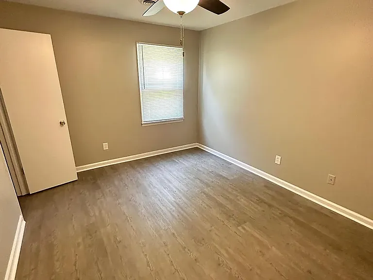 393 Melrose Dr #2 — Photo 5
