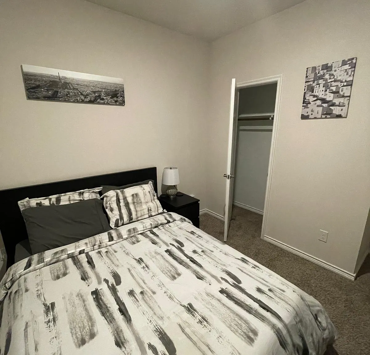 3 bed, 2.5 bath, 1400 sqft, $1,200 — Photo 3