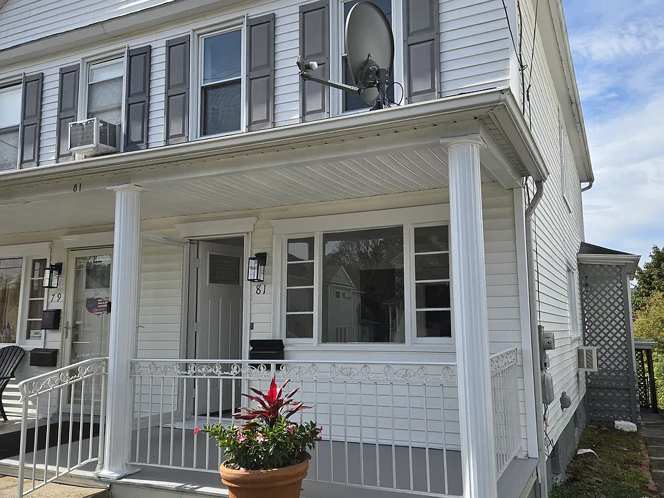 81 Rose Ave #1
