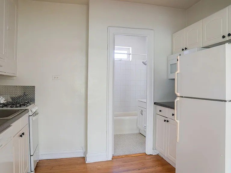 4545 N Beacon — Photo 16