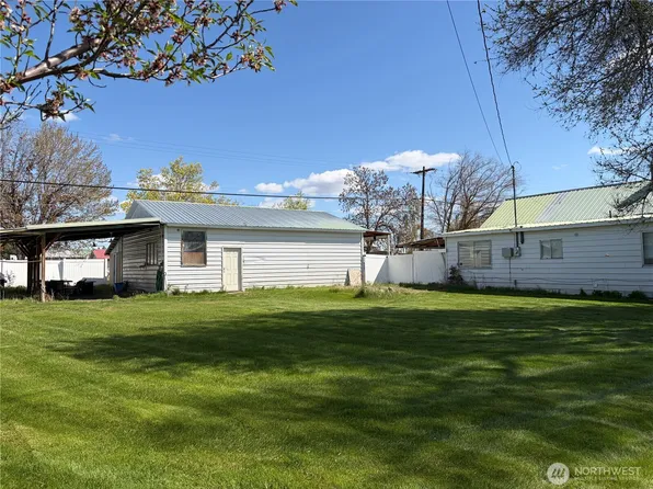 120 E Lewis Street, Coulee City, WA 99115