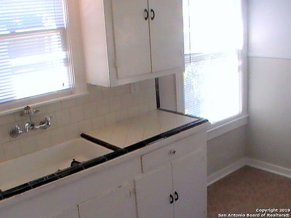5th image of 2007 Edison Dr
