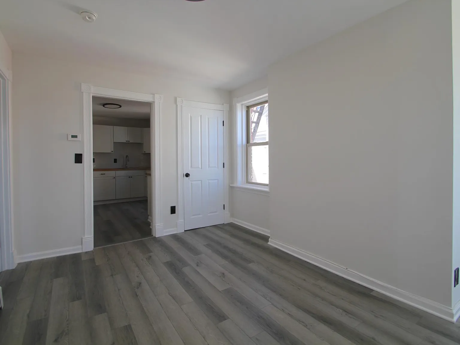 3 bed, 1224 sqft, $2,350 — Photo 2