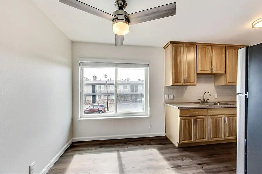 Building Photo - 897 Northrup St #12
