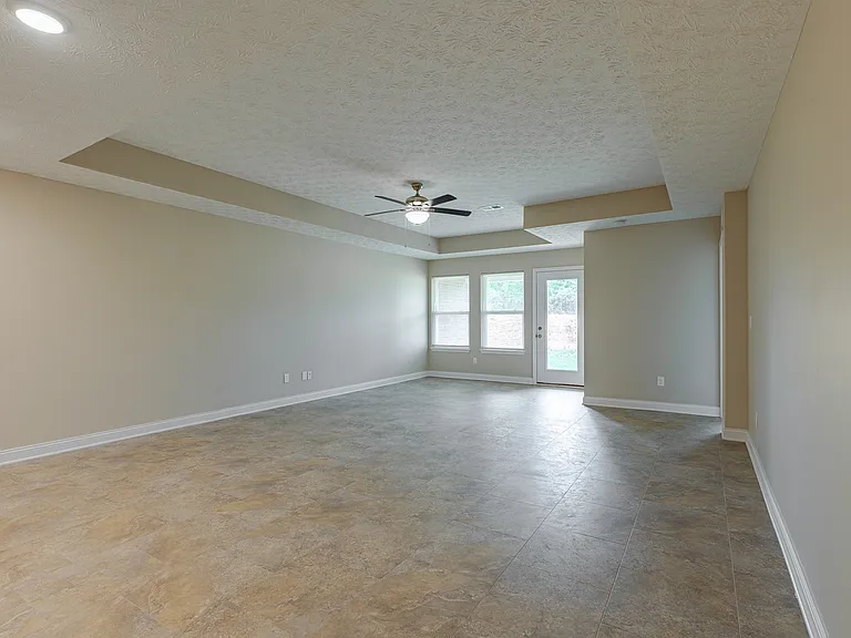 305 Breckinridge Cir — Photo 21