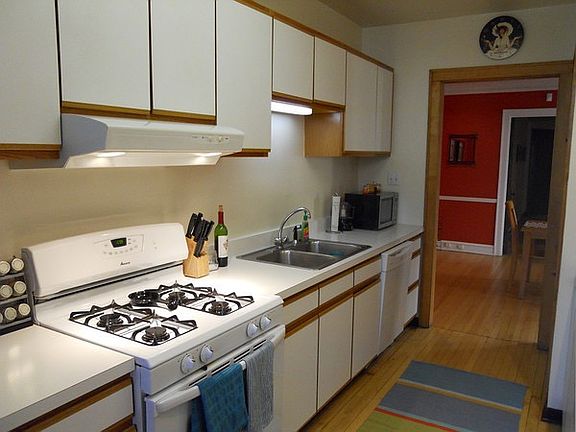 4th image of 1414 W Berwyn Ave #1E