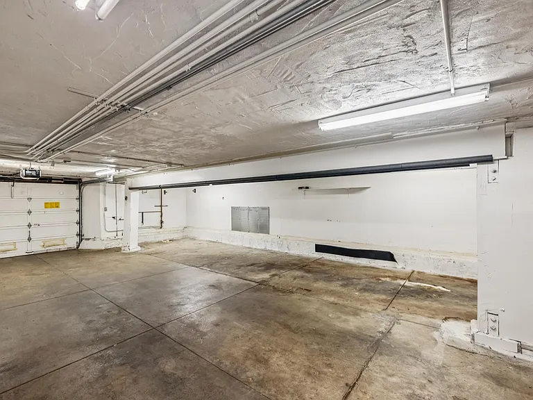 2718 Pine St — Photo 21