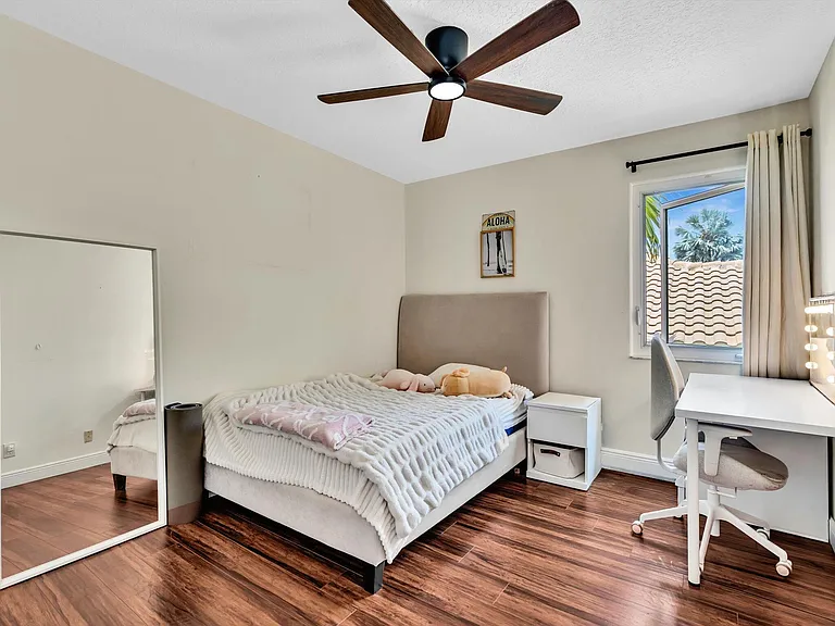 10310 Santiago St — Photo 52