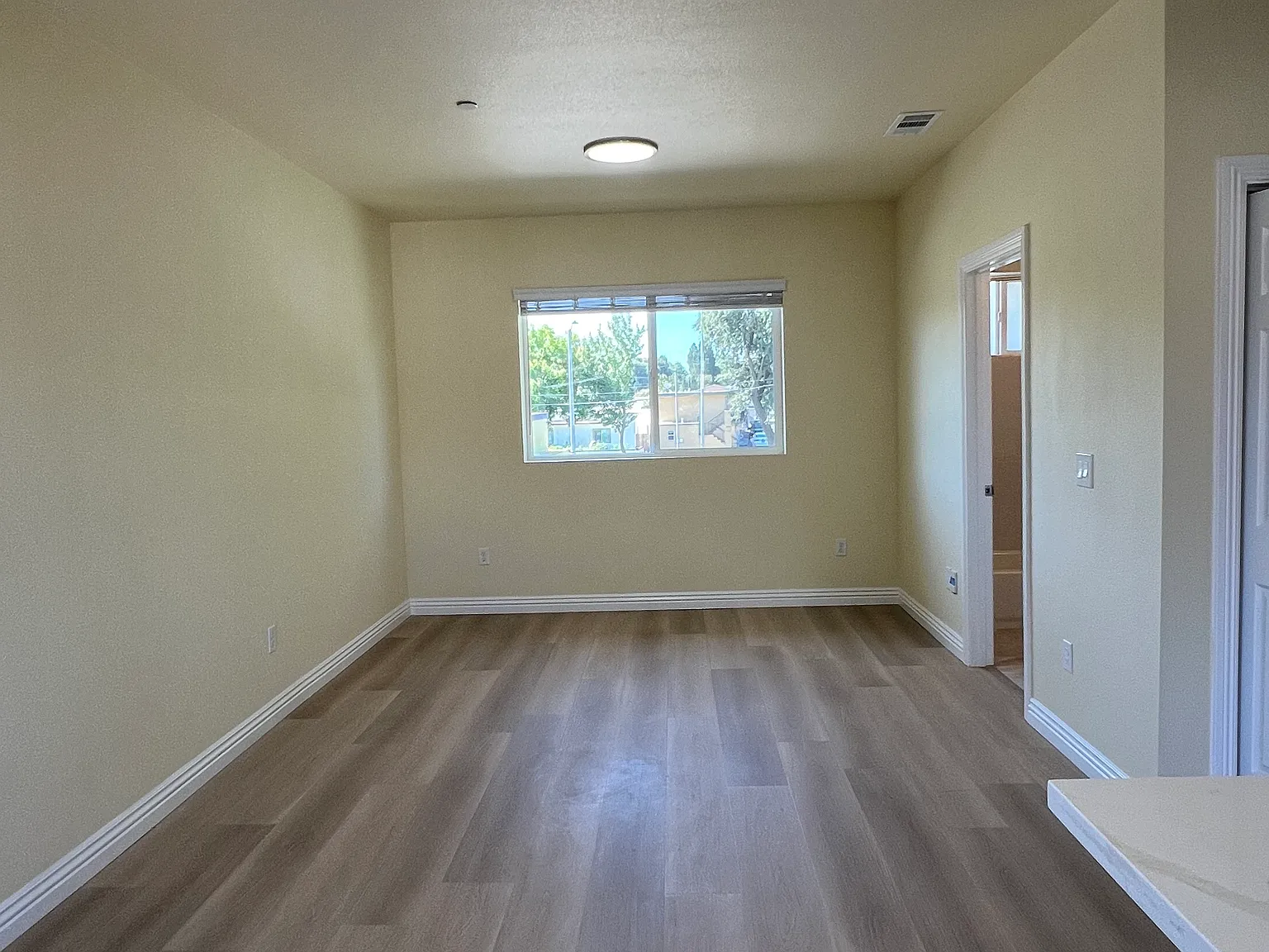 2 bed, 725 sqft, $1,850 — Photo 3