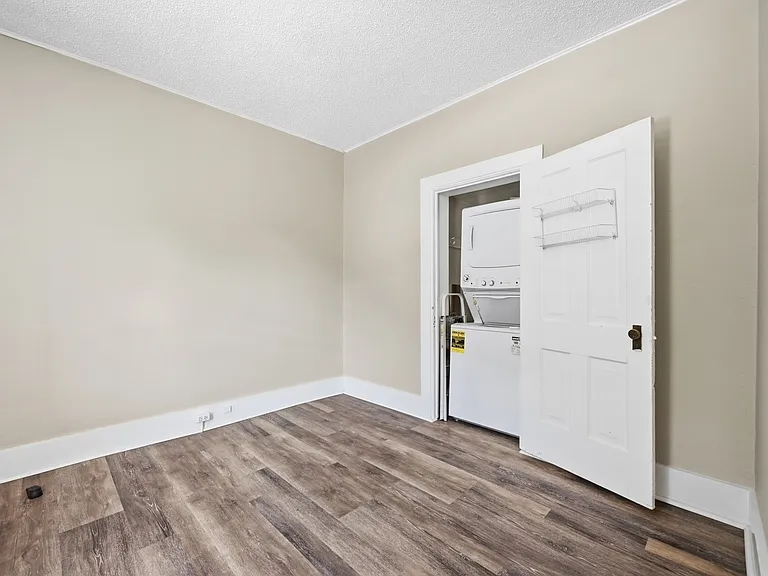 401 Rose St #1 — Photo 11