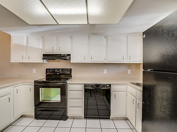 3rd image of 1500 N Sunview Pkwy #11