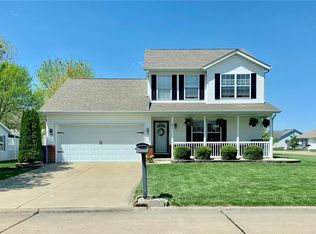 811 Saint John Dr, Belleville, IL