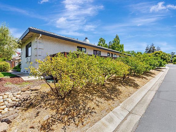 5th image of 640 S Ridgemark Dr