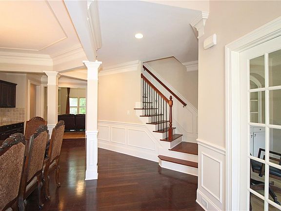 4th image of 1754 Morningdale Cir