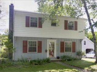 2135 Sheffield Dr, Kalamazoo, MI 49008