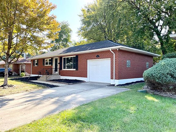 2nd image of 24 Devon Hill Ln