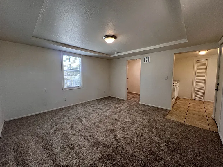 624 W Pinkley Ave #D — Photo 7