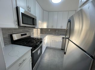 73-04 193rd St #H11, Fresh Meadows, NY 11366