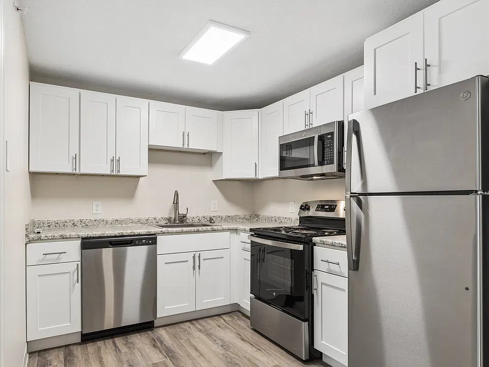 Country Brook Apartments
