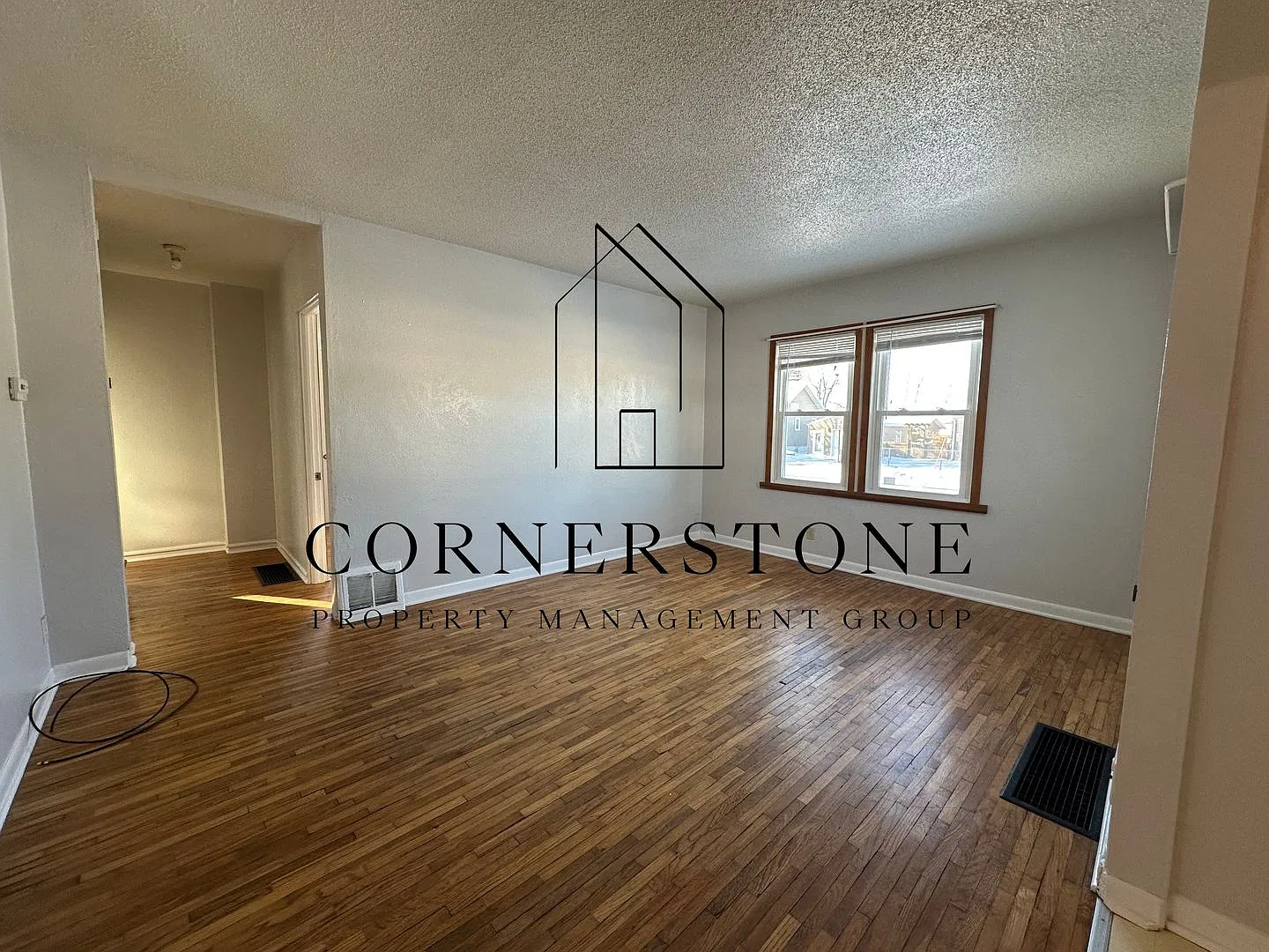 Beautiful 2 bedroom house $825 — Photo 2