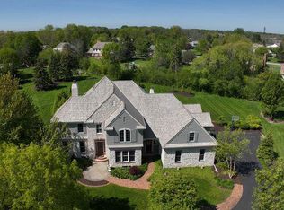 10431 N Wood Crest Dr, Mequon, WI 53092