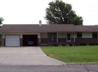 204 Froese Dr, Inman, KS 67546