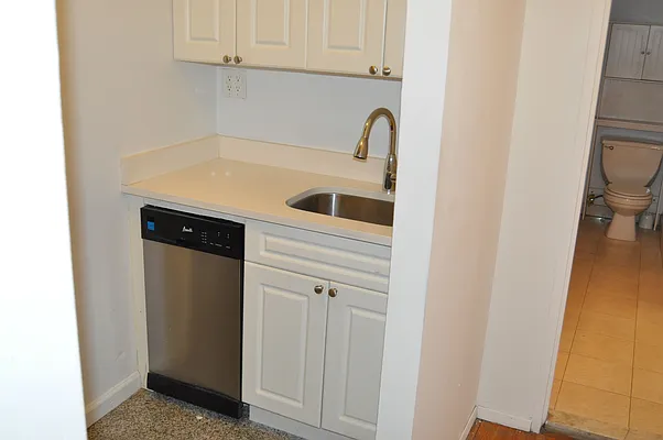 Rented by Sky Management | media 64