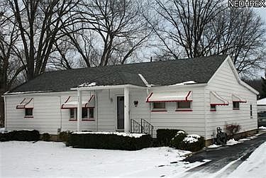 1st image of 795 S Lake St