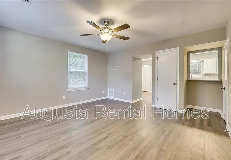 306 W Buena Vista Ave — Photo 3