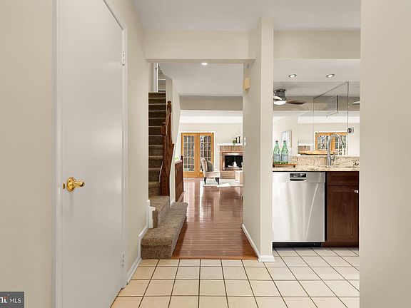 3rd image of 2038 Derby Ridge Ln #3-5