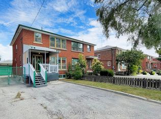 3241 Dufferin St, Toronto, ON M6A 2T2